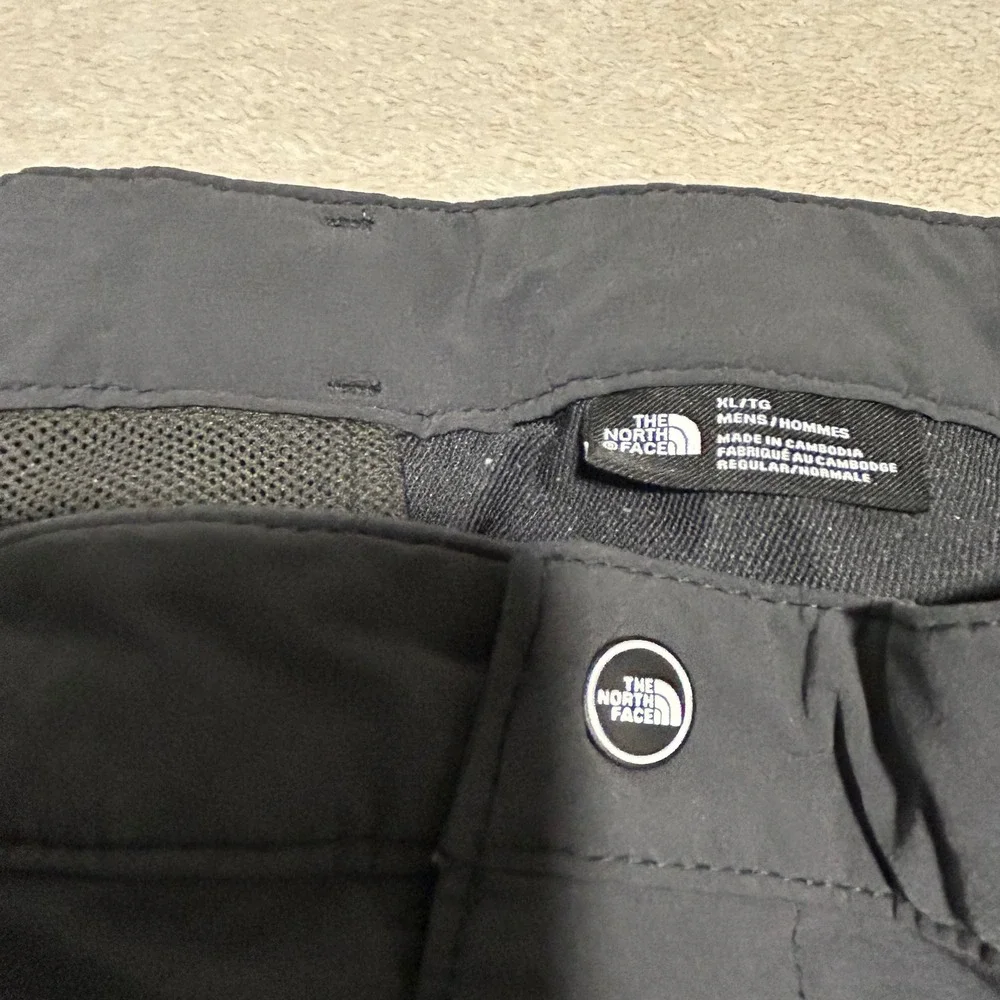 The North Face Convertible Pants Mens XL 30 Gray FlashDry-XD Hiking Outdoor